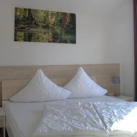 Ruebezahl Haus 16 Esche * Berlin